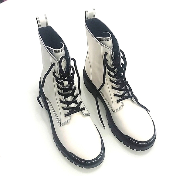 Marc Fisher white moto boots - Picture 9 of 9
